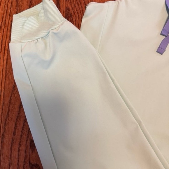 Figs Scrub Set - Picture 9 of 10